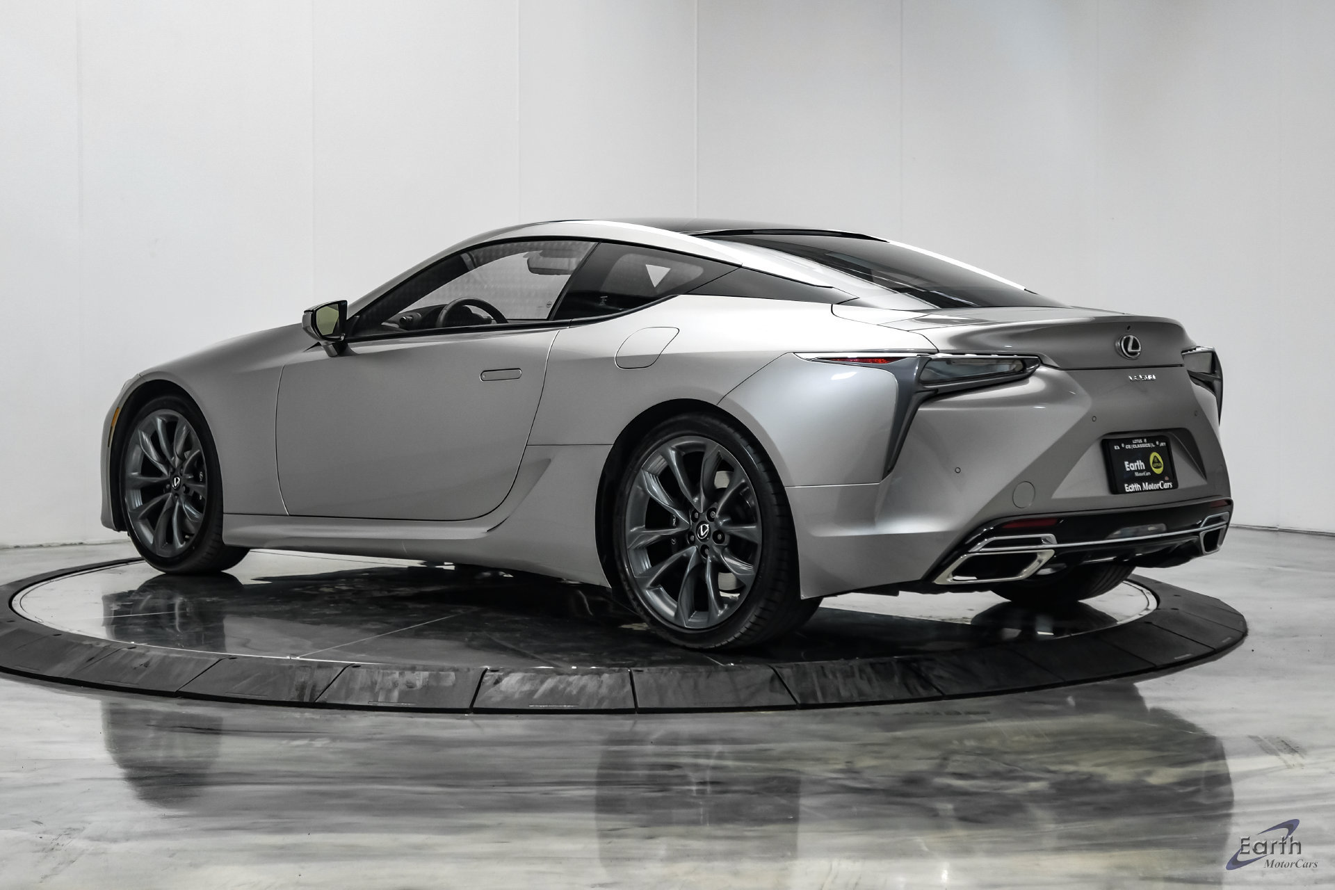 Used 2018 Lexus LC 500 Coupe w/ Performance Package RWD image 11