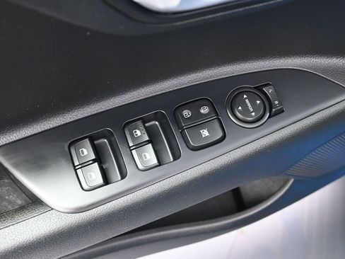 Used 2021 Kia Rio S image 11