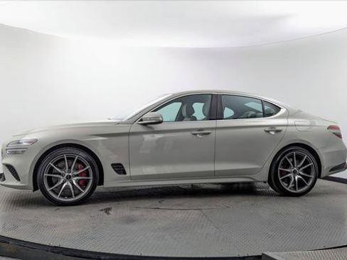 Used 2025 Genesis G70 2.5T RWD image 3