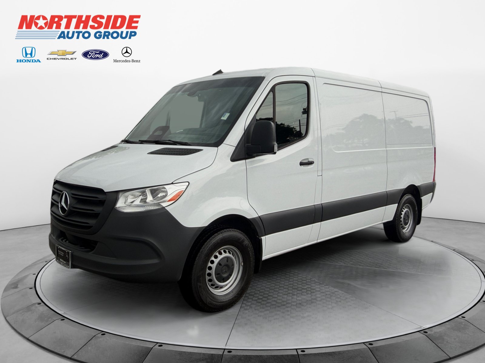 Used 2025 Mercedes-Benz Sprinter 2500 image 3