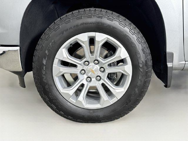 Used 2026 Chevrolet Silverado 1500 LTZ w/ LTZ Premium Package AWD/4WD image 33
