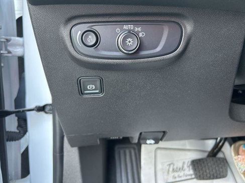 Used 2024 GMC Terrain SLE image 20