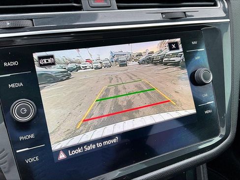 Used 2022 Volkswagen Tiguan SEL R-Line image 19