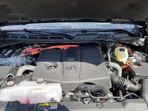 New 2026 Toyota Tundra Platinum AWD/4WD image 11