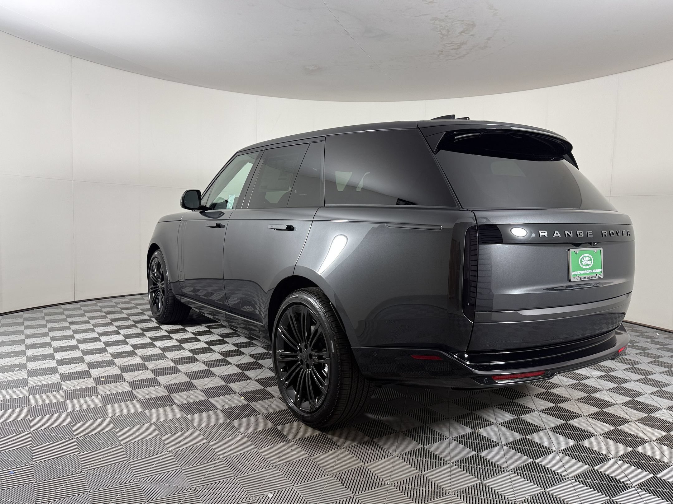 New 2026 Land Rover Range Rover SE AWD/4WD image 3