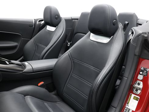 Used 2023 Mercedes-Benz SL 43 AMG w/ Driver Assistance Package image 15