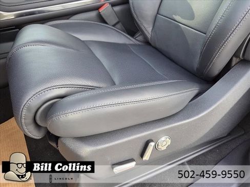 New 2025 Lincoln Navigator Reserve w/ Jet Appearance Package image 5