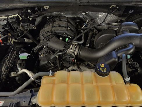 Used 2017 Ford F150 XLT image 30