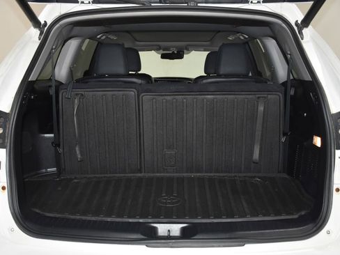 Used 2014 Toyota Highlander Limited Platinum image 30
