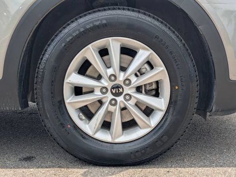 Used 2019 Kia Sorento AWD V6 w/ Option Group 020 image 12