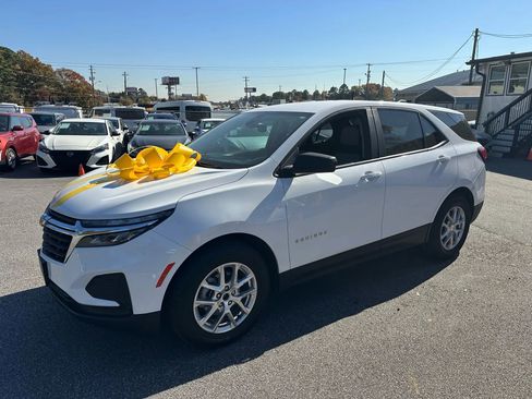 Used 2022 Chevrolet Equinox LS w/ LS Convenience Package image 10