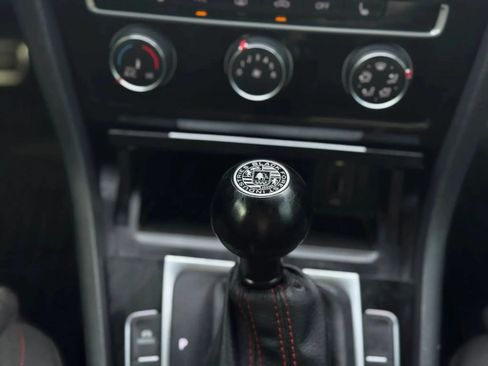 Used 2015 Volkswagen GTI S FWD image 19