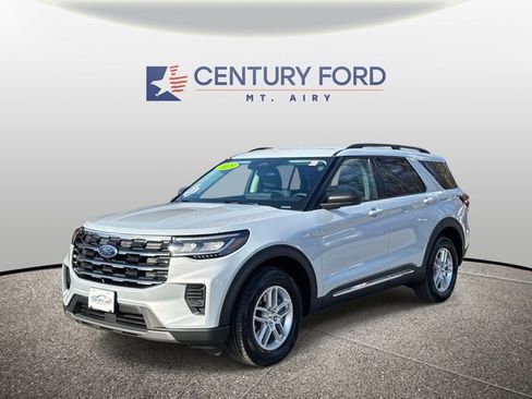 Used 2025 Ford Explorer Active image 5