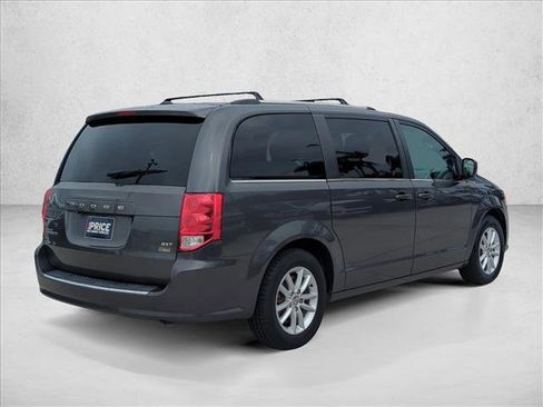 Used 2018 Dodge Grand Caravan SXT FWD image 5