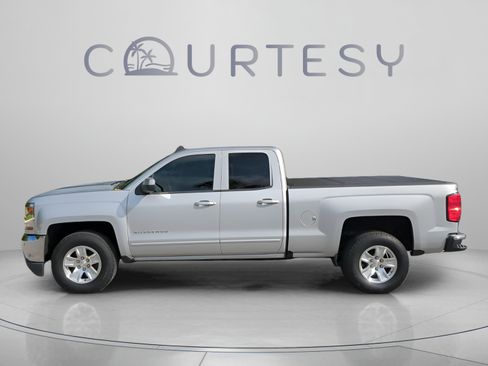 Used 2017 Chevrolet Silverado 1500 LT w/ All Star Edition RWD image 2