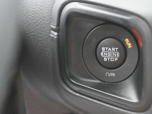 Used 2025 Jeep Wrangler Unlimited Sahara AWD/4WD image 23