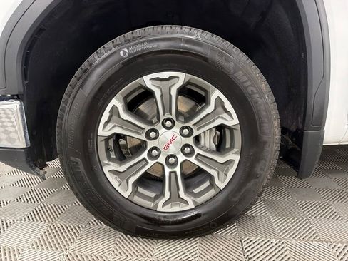 Used 2025 GMC Sierra 1500 SLT image 13