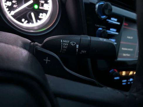 Used 2019 Toyota Camry SE image 21