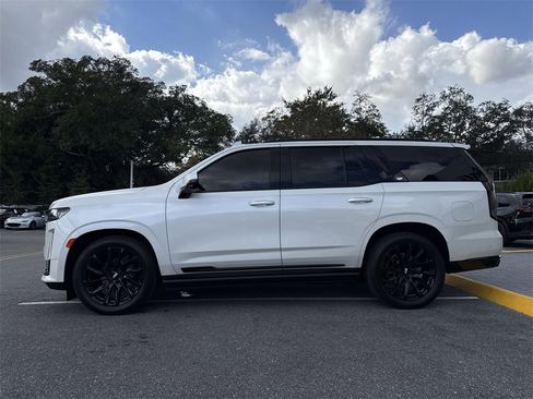 Used 2023 Cadillac Escalade Sport Platinum w/ LPO, ONYX Package image 25