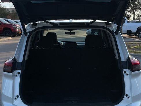 Used 2024 Nissan Rogue SV image 27