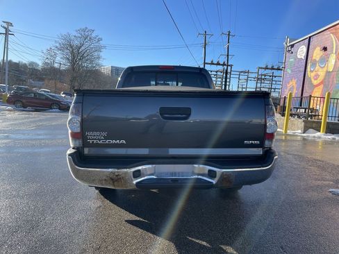 Used 2011 Toyota Tacoma 2WD Access Cab w/ SR5 Pkg #2 image 4