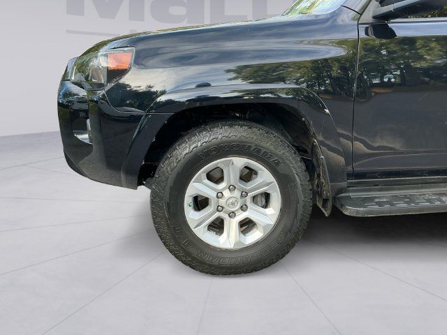 Used 2020 Toyota 4Runner SR5 Premium w/ Moonroof Package AWD/4WD image 9
