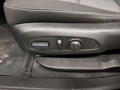 Certified 2024 Chevrolet Blazer LT w/ Convenience Package image 20