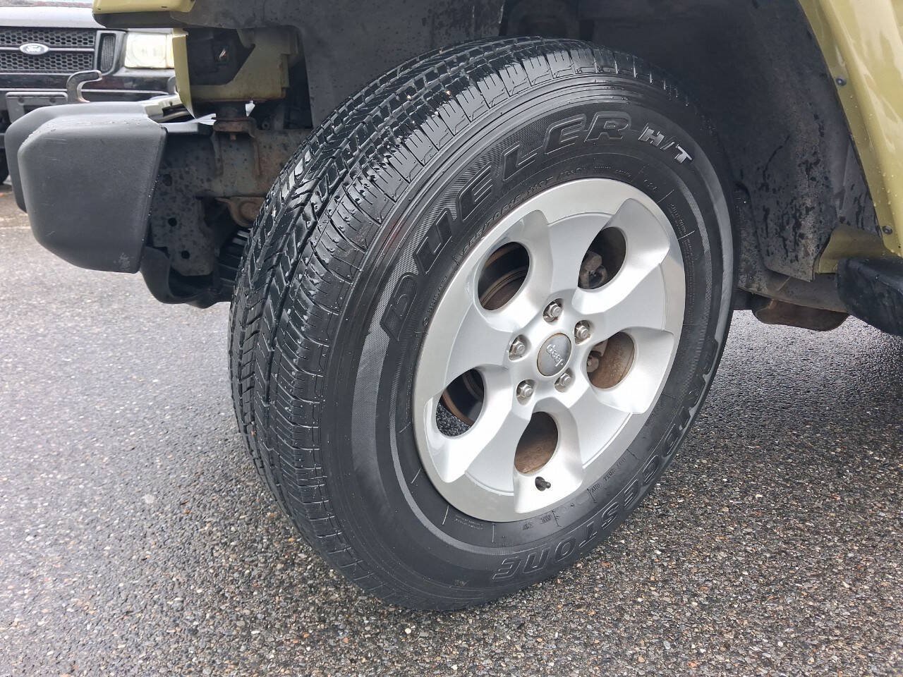 Used 2013 Jeep Wrangler Sahara w/ Connectivity Group AWD/4WD image 32