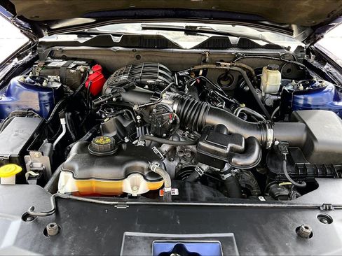 Used 2012 Ford Mustang Coupe RWD image 32