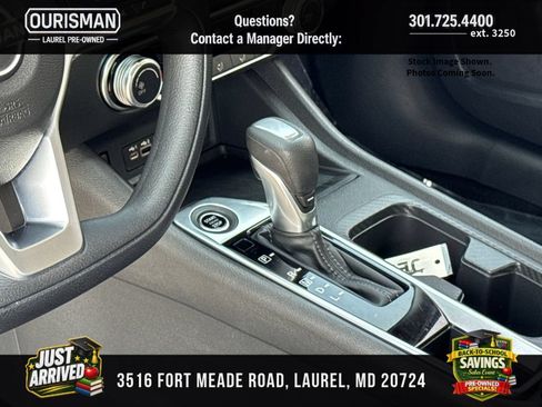 Used 2025 Nissan Sentra SV FWD image 14