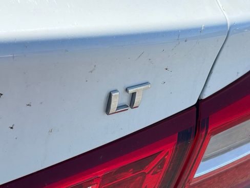 Used 2023 Chevrolet Malibu LT image 3