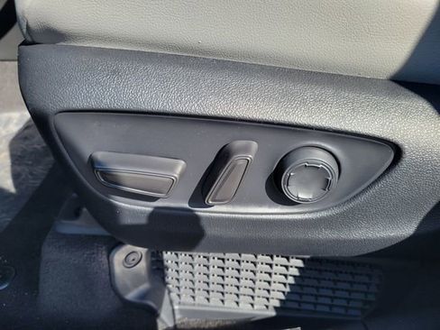 New 2026 Toyota Sienna XLE AWD/4WD image 15
