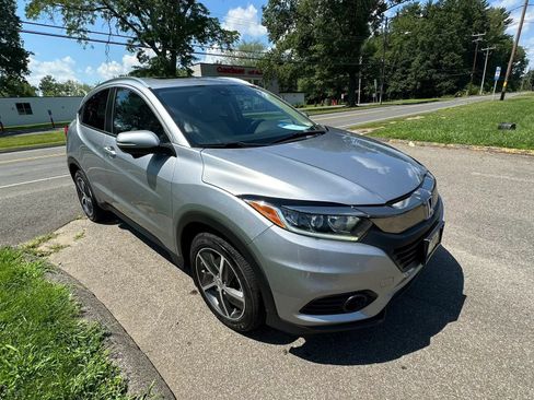 Used 2021 Honda HR-V EX image 3