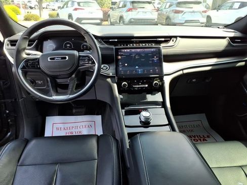 Used 2022 Jeep Grand Cherokee Overland w/ Luxury Tech Group IV RWD image 10