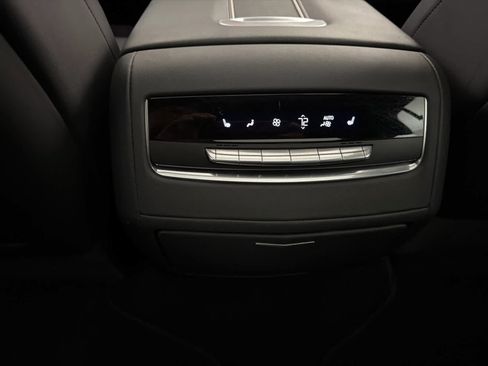 Used 2021 Cadillac Escalade ESV Premium Luxury RWD image 22