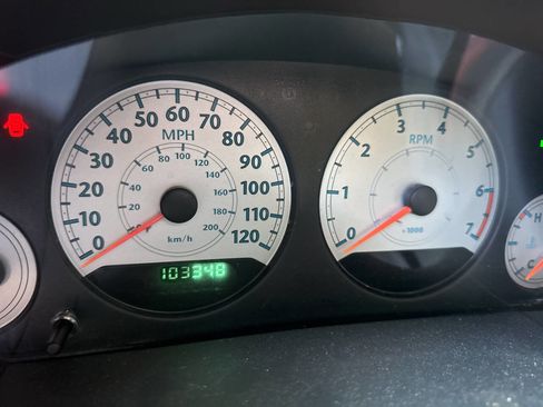 Used 2007 Chrysler Town & Country LX w/ Popular Equipment Group II FWD image 13