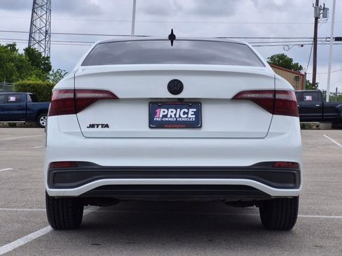 Used 2022 Volkswagen Jetta S FWD image 7