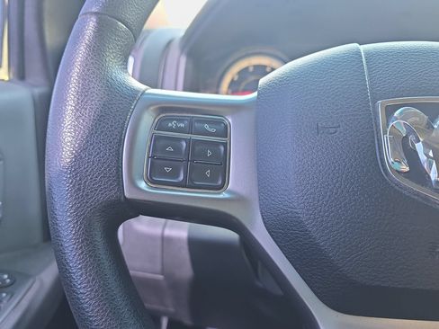 Used 2021 RAM 1500 Classic SLT AWD/4WD image 17