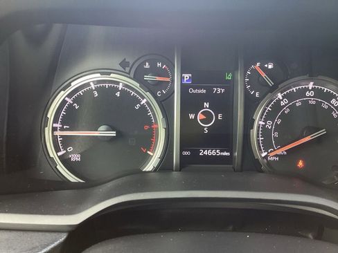 Used 2023 Toyota 4Runner TRD Off-Road Premium w/ Moonroof Package AWD/4WD image 12