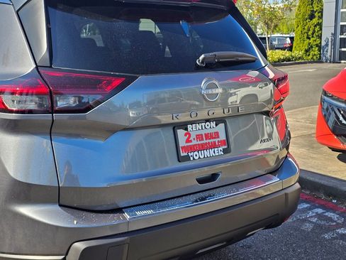 New 2026 Nissan Rogue SV AWD/4WD image 10