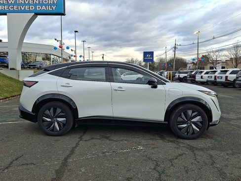 Used 2023 Nissan Ariya ENGAGE image 8