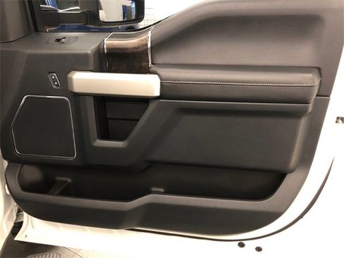 Used 2022 Ford F350 Lariat w/ Tremor Off-Road Package image 38