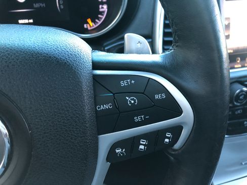 Used 2015 Jeep Grand Cherokee High Altitude image 17