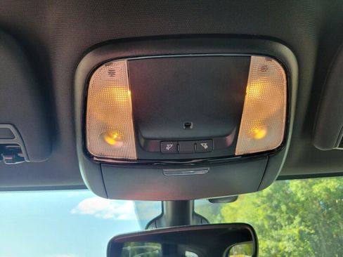 Used 2024 Dodge Durango SXT image 17