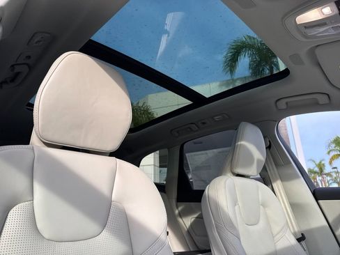 New 2026 Volvo XC60 T8 Ultra w/ Protection Package Premier image 16