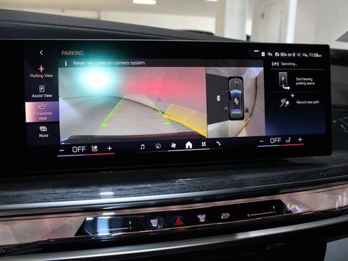 Used 2026 BMW 750e xDrive image 20