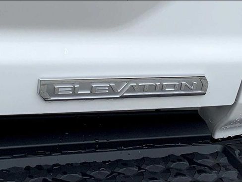 New 2026 GMC Canyon Elevation w/ Convenience Package image 15