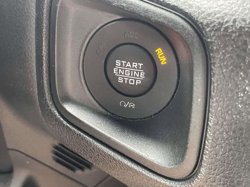 Used 2024 Jeep Wrangler Unlimited Sport AWD/4WD image 14