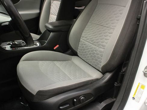 Used 2019 Chevrolet Equinox LT AWD/4WD image 17