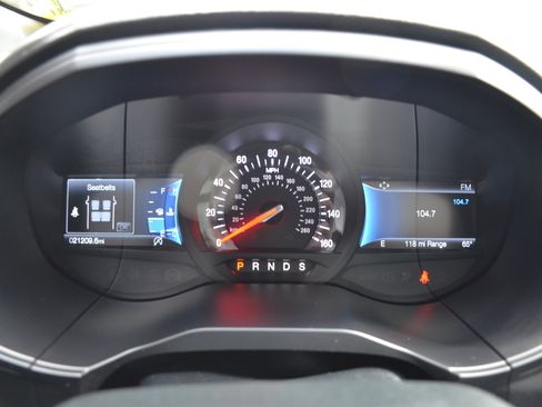 Used 2022 Ford Edge ST w/ Equipment Group 401A image 8